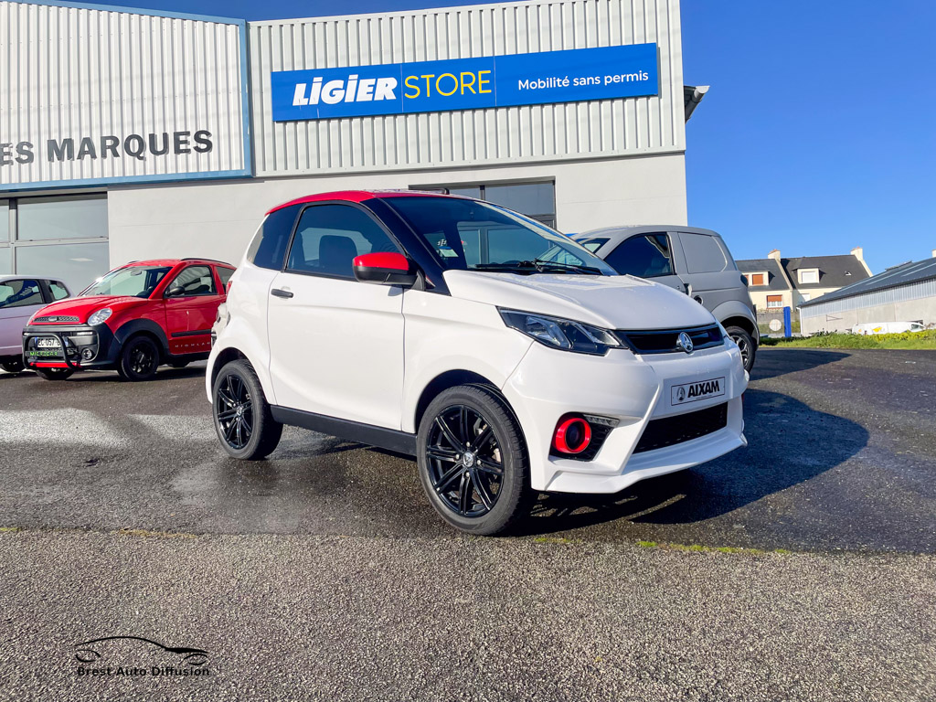 Aixam city sport blanche chez Brest Auto Diffusion